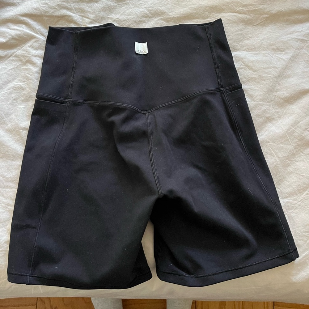 Vuori studio pocket short